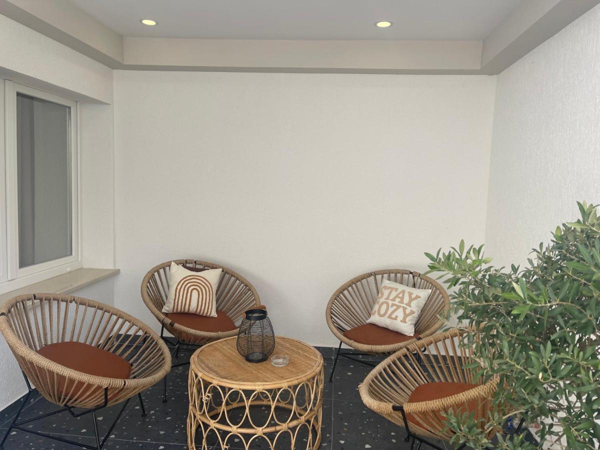 Square Center Apartment Tirana