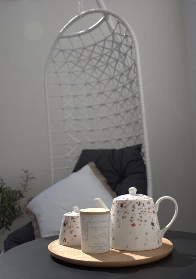 Square Center Apartment *